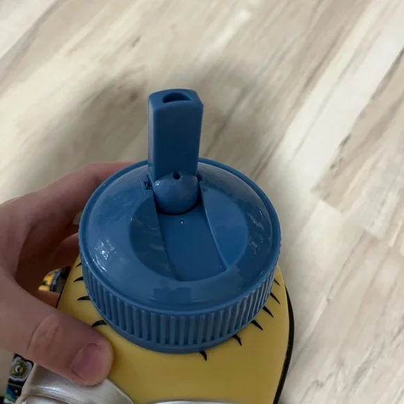 Universal Minion Drink-ware with Lanyard - Picture 3 of 4